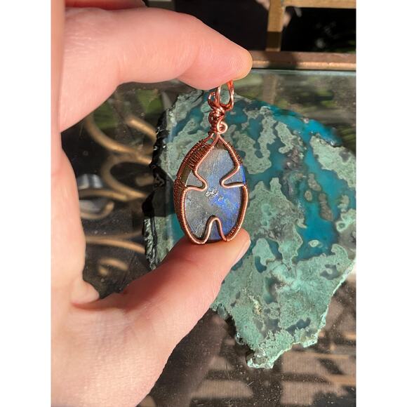 Artisan Purple Labradorite Pendant Copper - Picture 5 of 10